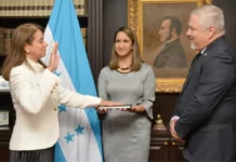 Juramentan a Sonia Leticia Cruz como embajadora en República Dominicana