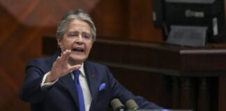 La «muerte cruzada», una salida que sobrevolaba Ecuador desde hacía un año