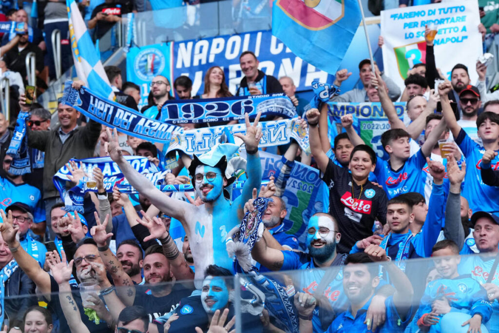 El Napoli se proclama campeón de la Serie A 33 años después - Diario ...
