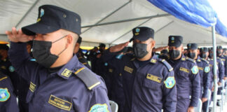 Ante protestas, autoridades del Instituto Nacional Penitenciario otorgarán un aumento de 1,200 lempiras a los agentes carcelarios