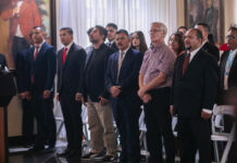 Grupo de periodistas hondureños son galardonados por parte del gobierno con los “Premios Mártires de la Resistencia”