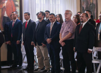 Grupo de periodistas hondureños son galardonados por parte del gobierno con los “Premios Mártires de la Resistencia”