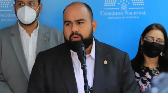 Rafael Sarmiento reitera que Libre está firme para respaldar la Ley de Justicia Tributaria y dice que no se gravará las remesas familiares