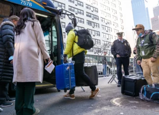 Nueva York choca con sus propios condados a la hora de acoger a inmigrantes