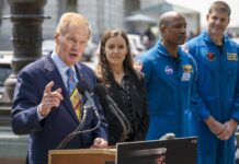 Los astronautas que irán a la luna piden a EE. UU. que no haya recortes para la NASA