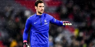 El guardameta Sergio Rico sale del coma, reconoce a su familia y se comunica mediante gestos