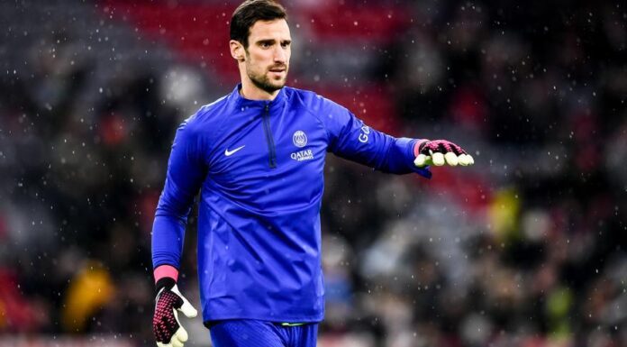 El guardameta Sergio Rico sale del coma, reconoce a su familia y se comunica mediante gestos