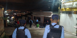 Asesinan a dos hombres y un niño en colonia capitalina