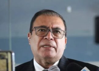 Renuncia Fredis Cerrato a su cargo de director del Infop