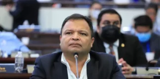 Jari Dixon insiste que evalúa posibilidades para postularse al cargo de Fiscal General