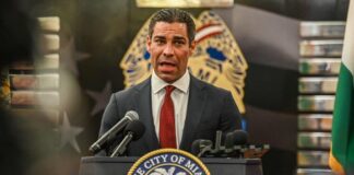 Alcalde de Miami se convierte en el primer hispano en la carrera presidencial de EE. UU.