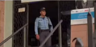 Centro de salud Alonso Suazo amanece bajo resguardo policial para evitar tomas de Colectivos de Libre