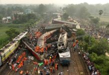Se eleva a 288 el número de muertos en el peor accidente de tren del siglo XXI en la India