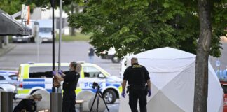 Muere un adolescente y otras tres personas son heridas en un tiroteo en Estocolmo