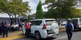 Imparable la ola de violencia en el país, acribillan a un hombre que iba a bordo de camioneta en SPS