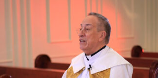 Los que ayudan a ingresar armas a cárceles son cómplices de la violencia, dice cardenal Rodríguez