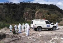 Entierran en cementerio humanitario 26 cadáveres no reclamados en Honduras