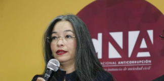 Piden investigar amenazas contra la directora de ente anticorrupción que abandonó Honduras