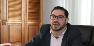 Jorge Cálix dice que la cantidad de diputados que tiene Honduras debería reducirse a la mitad