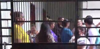 Por tercer día consecutivo, Colectivos de Libre mantienen toma en las oficinas administrativas del centro de Salud Alonso Suazo