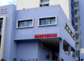 Como medida de protesta, médicos del IHSS suspenden consulta externa y cirugías selectivas hasta recibir una resolución favorable de reajuste salarial