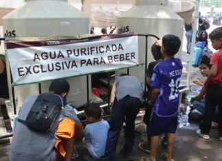 Migrantes varados en el sur de México enferman por ola de calor y desatención