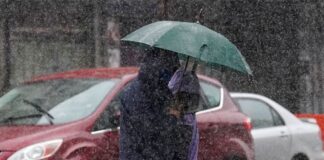 Pronostican lluvias fuertes para la tarde en tres regiones del país