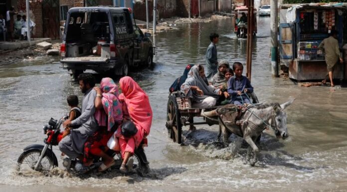 Al menos 27 muertos y 146 heridos por fuertes lluvias en Pakistán