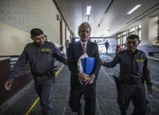 Periodista guatemalteco Zamora es condenado a seis años de prisión por lavado de dinero