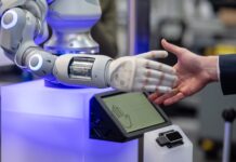 Empieza a emitir primer programa de radio en Polonia presentado por IA