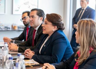 Honduras busca acelerar con el BID la construcción de seis nuevos hospitales