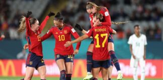 España golea 5-0 a Zambia y se asegura los octavos de final