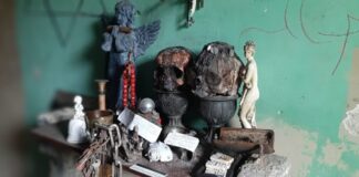 ¡Escalofriante! Encuentran brujería contra policías en Puerto Cortés; habían hasta cráneos humanos