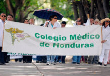 Colegio Médico de Honduras insta a la presidenta Xiomara Castro a frenar las tomas de colectivos de Libre en hospitales