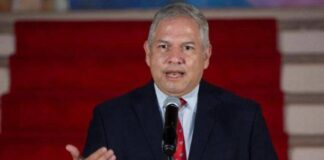 Hay algunas empresas de café y camarones que recibieron autorización para exportar a China, confirma el canciller Enrique Reina