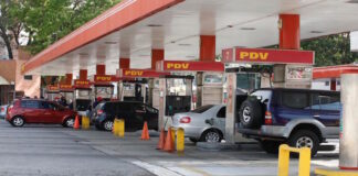 Venezuela pone fin al suministro de combustible gratuito para el sector industrial