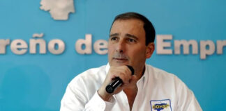 Honduras tiene problemas más grandes que la politiquería que se está jugando, señala Juan Carlos Sikaffi