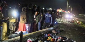 Sube a 49 el número de muertos tras arrollar un camión a vehículos y peatones en Kenia