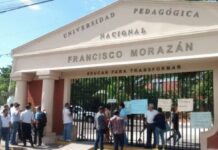 Estudiantes de la UPNFM realizan protesta en contra de la supuesta reelección del actual rector Hermes Alduvín Diaz