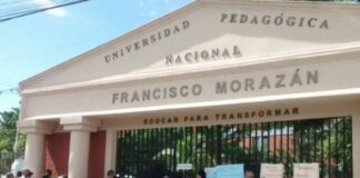 Estudiantes de la UPNFM realizan protesta en contra de la supuesta reelección del actual rector Hermes Alduvín Diaz