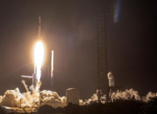 La misión tripulada Crew-7 de la NASA y SpaceX arribará mañana a la EEI