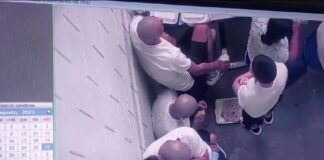Cámaras de vigilancia de la cárcel de Morocelí, El Paraíso, captan el momento en que un privado de libertad se introduce droga en el cuerpo