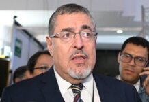 Fiscalía de Guatemala pide al Congreso la suspensión del partido de presidente electo