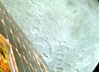 India publica las primeras imágenes de su misión espacial sobre la superficie de la Luna