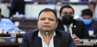 La oposición se pueden reunir, siempre y cuando no hablen de golpe de estado, según Jari Dixon