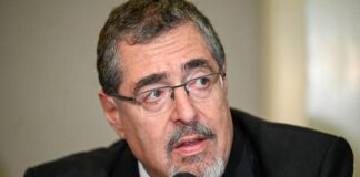Presidente electo de Guatemala califica como «ilegal» suspensión de su partido político