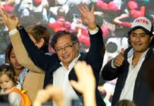 El hijo de Petro dice que el presidente no sabía del dinero ilícito en su campaña