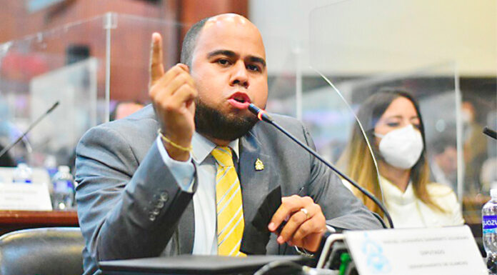 Rafael Sarmiento advierte sobre un plan para normalizar la ausencia de un fiscal y desplazar el tema a un segundo plano