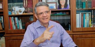 Varios diputados del partido Libre firman solicitud para la destitución del ministro de Salud, José Manuel Matheu