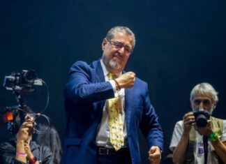 El Congreso de Guatemala desconoce al partido del presidente electo